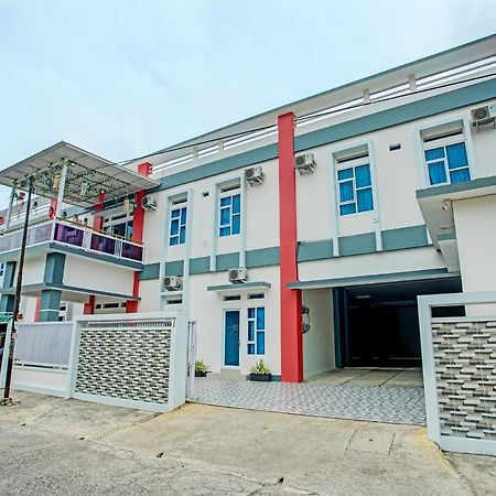 Capital O 92417 Sawahan Residence Syariah Padang  Exterior photo